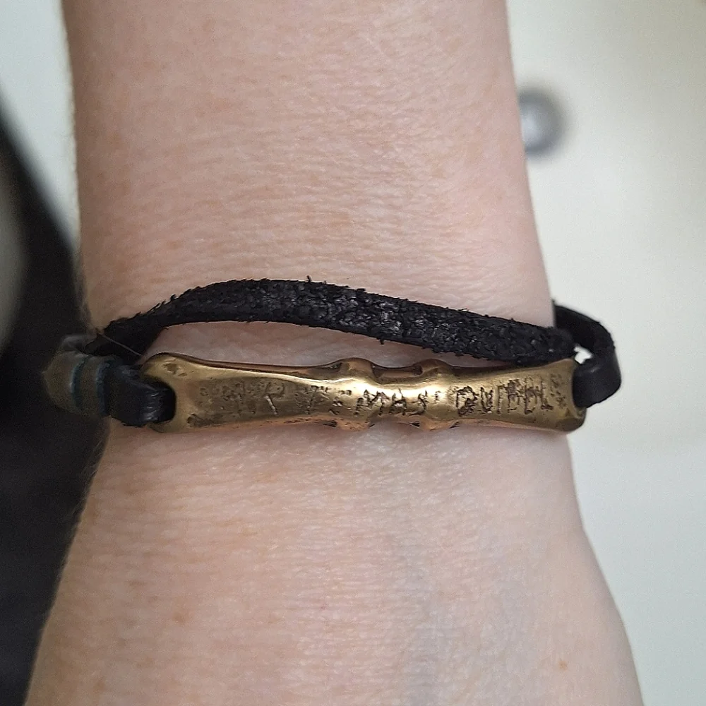 ARTEMAS QUIBBLE | Leather Bracelet
